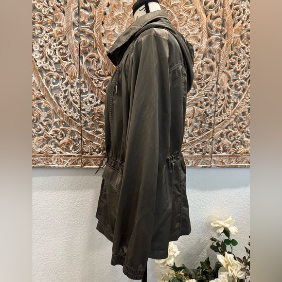 AVIA Army Green Commuter Jacket, Hooded, Zip Front, Lightweight- size L - Picture 10 of 14